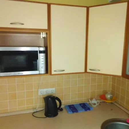 Apartment Вул. Бажова, 8. Поряд Метро