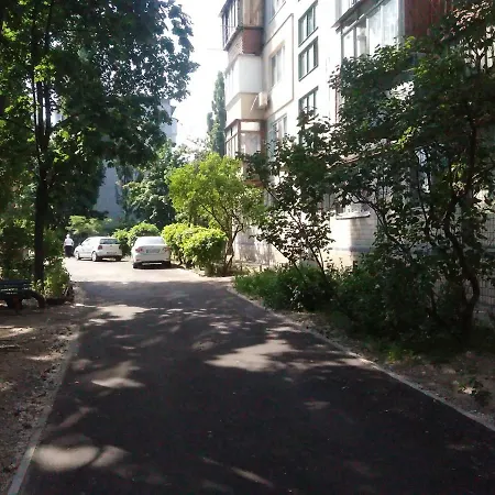 Apartment Вул. Бажова, 8. Поряд Метро